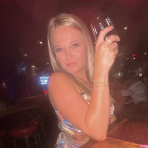 Meet your Posher, Macie